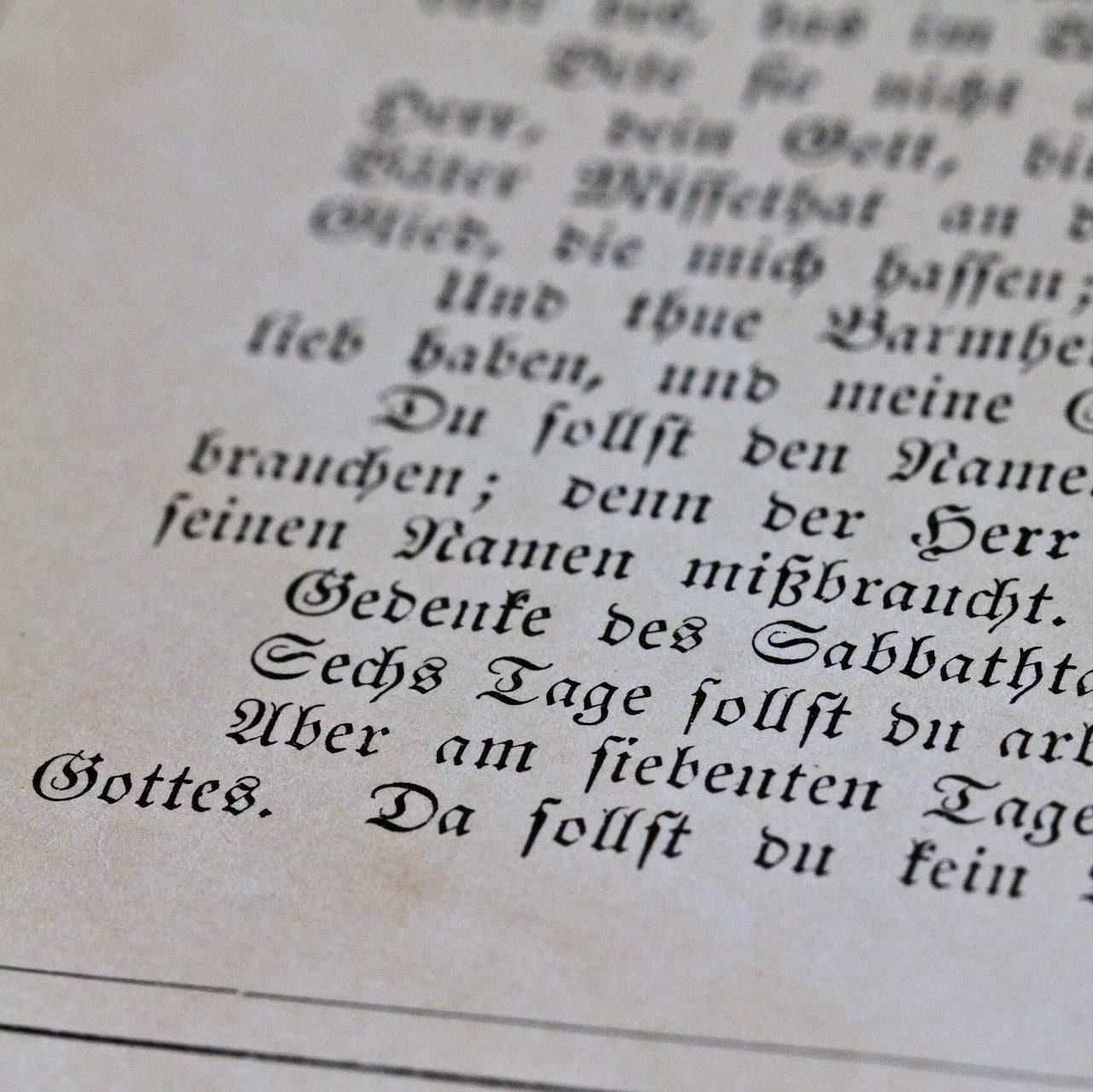 10 Commandments (© Matthias Mueller / churchphoto.de)